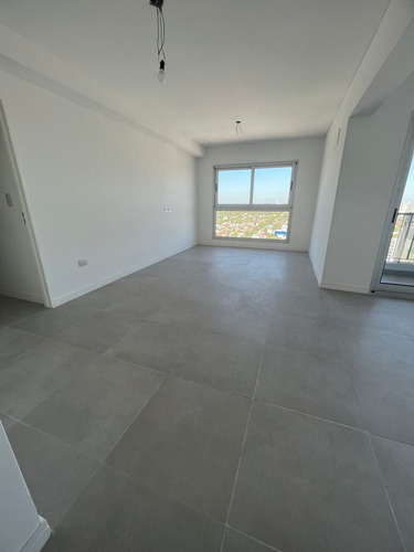 Alquiler Departamento 2 Dormitorios Banfield Con Cochera
