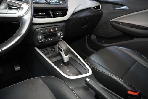 Chevrolet Onix 1.0T Premier Hatch At