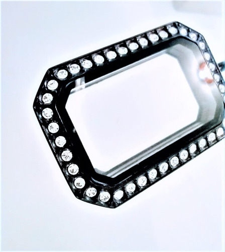 Imagen 4 de 4 de Collar Locket Relicario Rectangular Negro Acero Inoxidable