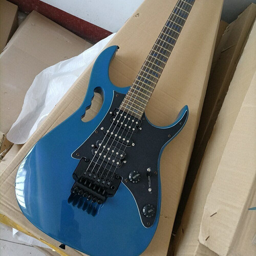 Imagen 1 de 3 de 6-strings-electric-guitar-rosewood-fingerboard-24-frets
