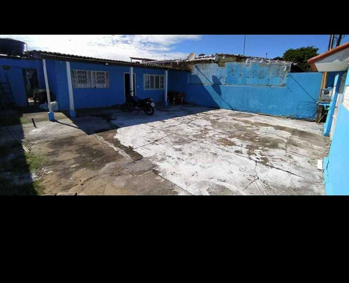 Imagem 2 de 13 de Casa À Venda Com 250 M² De Terreno Em Itanhaém. 1387