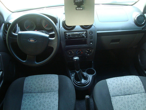 Imagem 5 de 6 de Ford Fiesta 1.6 Rocam Sedan 8v Flex 4p Manual