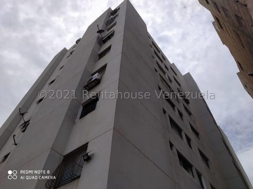 Imagen 1 de 30 de Apartamentos En Venta Zona Centro Barquisimeto 22-7084 @m