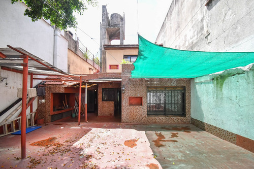 Terreno 1800 M² Cons (22.8 M Pb + 7pisos + 2retiros) / Casa En Venta - Boedo