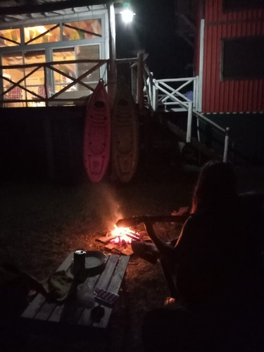 Cabaña En Las Islas Del Delta Sobre Rio Espera Con Pileta