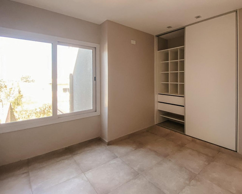 Duplex De Tres Dormitorios En Yerba Buena