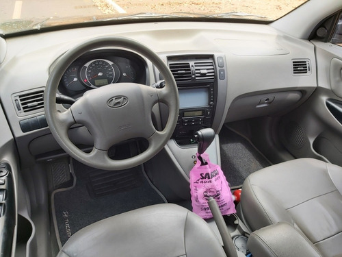 Imagem 6 de 12 de Hyundai Tucson 2013 2.0 Gls 4x2 Flex Aut. 5p