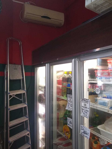 Imagen 9 de 14 de Local Comercial Sobre Av. Segurola