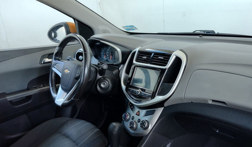 Imagen 11 de 13 de Chevrolet Sonic 2017 1.6 Premier At