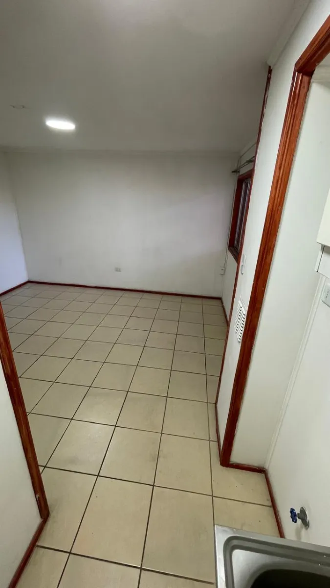 Imagen 2 de 12 de Arriendo Departamento Interior Calle Los Mineros De Chile.