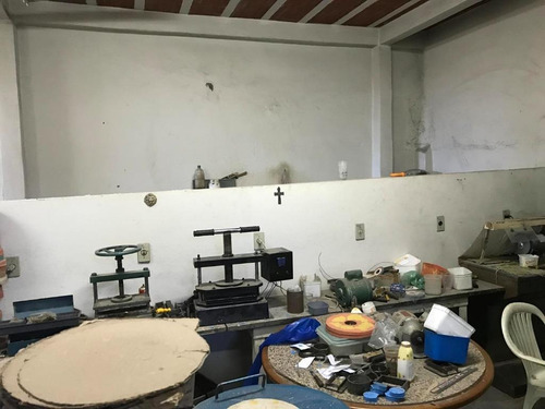 Casa Com Loja À Venda Três Barras Contagem. - Ibh1013