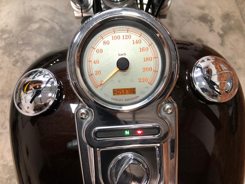 Harley Davidson Dyna Super Glide Custom 2011 - Moto Linda!