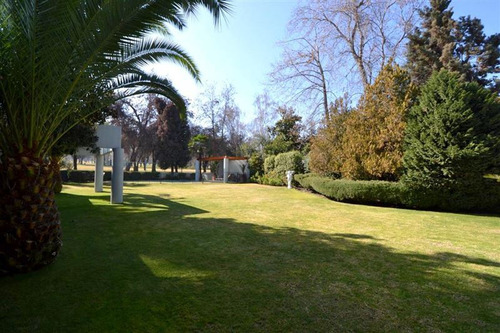 Casa En Venta En Lo Barnechea