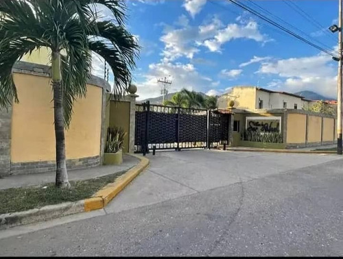 Venta Town House En Villas De San Rafael, San Diego, Estado Carabobo