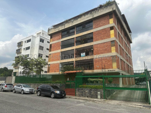  Apartamento En Venta Cumbres De Curumo 160 Metros Tres Dormitorios Dos Baños Dos Puestos Estacionamiento Parque Infantil Salón De Fiesta Amplia Área Social Edificio Cuenta Con Excelente Mantenimiento