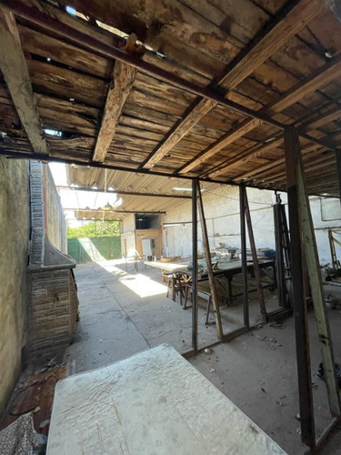 Imagen 3 de 11 de Excelente Galpón Con Departamento 3 Ambientes En Venta - Luis Guillón
