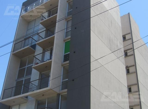 Imagen 2 de 25 de Amplio Duplex De 2 Ambientes En Excelente Ubicación De Morón