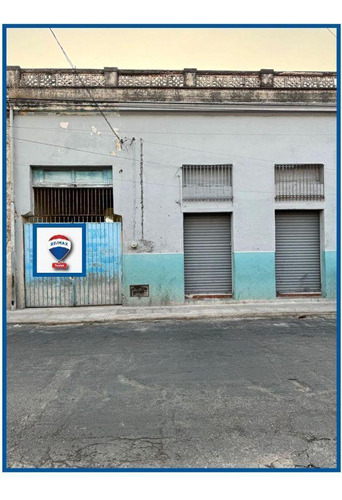 Casa En Venta Para Remodelar En La Calle 50, En El Centro De Mérida Yucatán