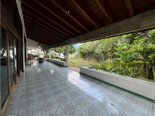 Se Alquila Casa 1000m2 Valle Alto 5301
