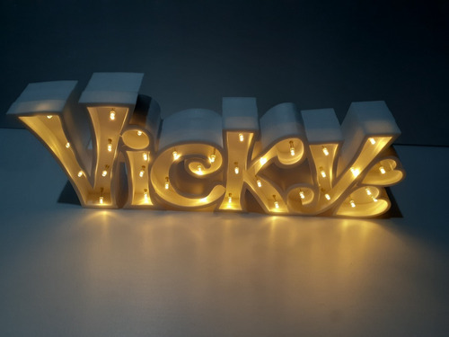 Imagen 5 de 8 de Nombres Iluminados 6 Letras 30 Cm Tu Nombre Polyfan Luces