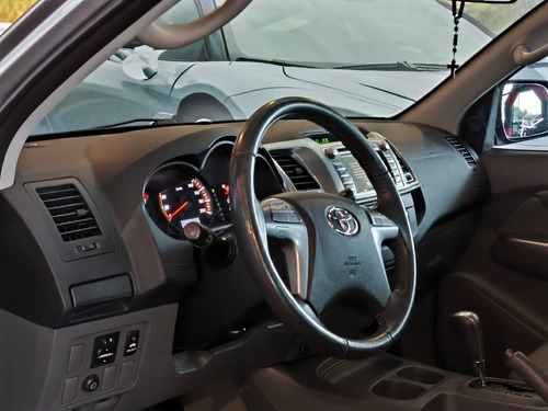 Toyota Hilux 2.7 Srv Cab. Dupla 4x2 Flex Aut. 4p