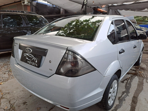 Imagen 2 de 20 de Ford Fiesta Max 1.6 Ambiente Plus Con Gnc