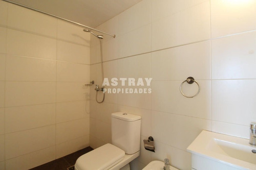 Imagen 8 de 9 de Apartamento En Venta De 1 Dormitorio En La Blanqueada (ref: Ast-2230)