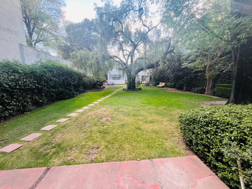 Terreno En Venta En Jardines Del Pedregal A Dos Cuadras De Plaza Artz