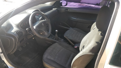 Peugeot 206 Presence 1.4 8v 3p 2004/2004