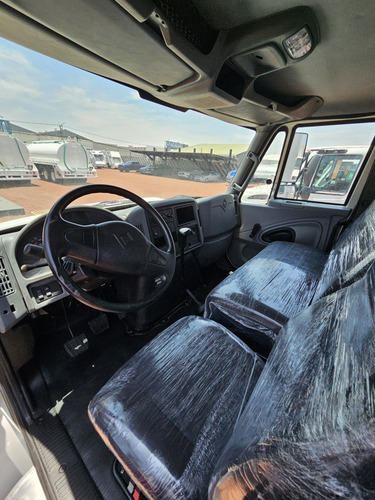 International 4300 Modelo 2015 Plataforma 7.60 Metros