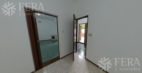 Imagen 9 de 25 de Venta De Departamento Tipo Casa De 5 Ambientes Con Patio En Wilde (26413)