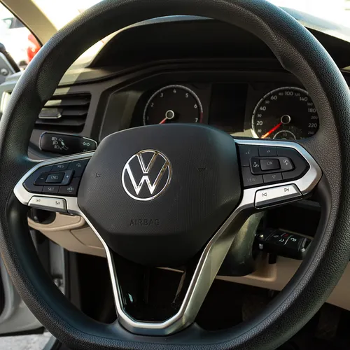 Volkswagen Virtus TRENDLINE L4 1.6L 110HP AUT