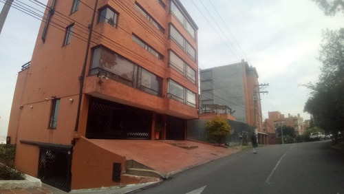 Apartamento En Venta En Bogotá El Castillo-chapinero. Cod 101175