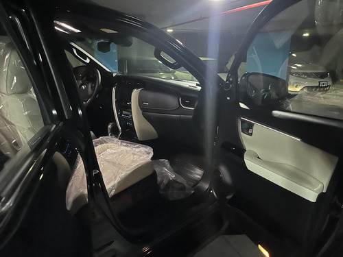 Imagen 15 de 15 de Toyota Sw4 Diamond Ii 2.8 Tdi 6 At 7a 2022