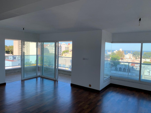 Imagen 6 de 17 de Vista, Luz ,balcin C/ Parillero.amenities