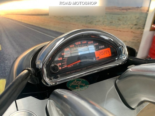 Imagem 5 de 11 de Suzuki Boulevard M800 2014/2015-20.294km