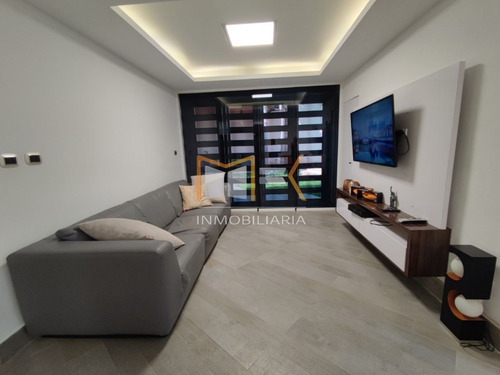 Imagen 8 de 29 de Mk Inmobiliaria Vende Quinta Moderna En Urb El Piñal, El Limón / 04128517764