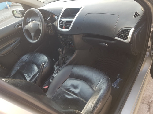 Imagem 5 de 6 de Peugeot 207 Passion 2011 1.4 Xr Flex 4p