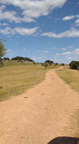 Hermoso Campo En Las Sierras De Carape