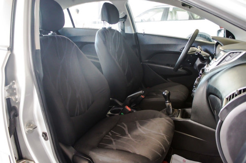 Imagem 8 de 9 de Hyundai Hb2os 1.0 Comfort 2014