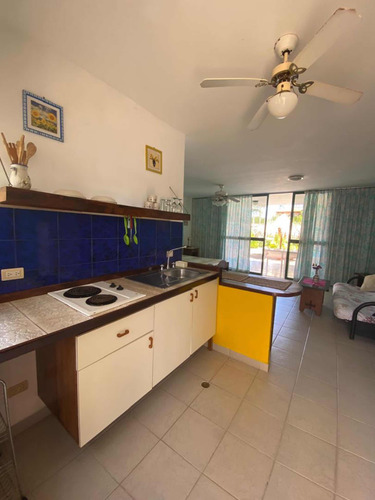 Conjunto Residencial Con Piscina La Mira, El Agua Ic-00387