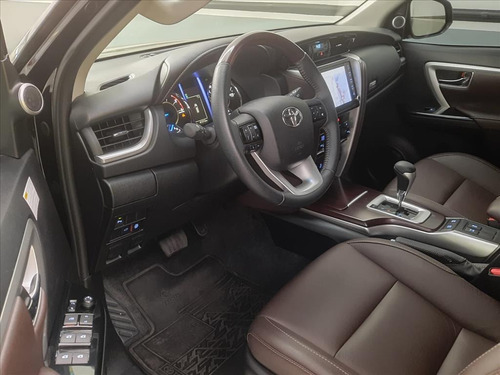 Imagem 8 de 12 de Hilux Sw4 2.8 Srx 4x4 16v Turbo Intercooler Diesel 4p Autom