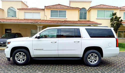Imagen 5 de 15 de Chevrolet Suburban Lt