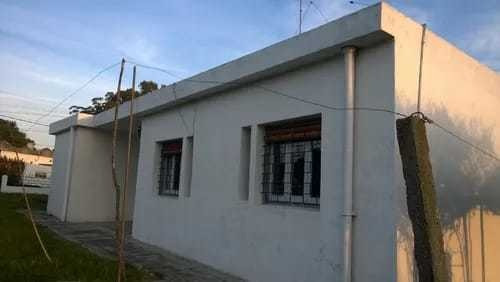 Imagen 5 de 12 de Casa En Venta De Dos Dormitorios A Metros De Plaza De Toros
