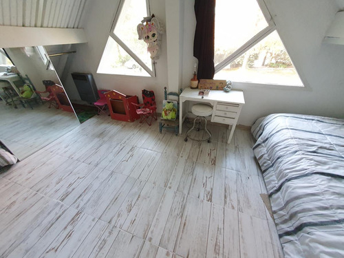 Lote En Martindale C.c. 1900m2 Con Pileta, Casa A Demoler