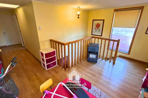 Amplia Casa, 4 Dormitorios, 3 Baños, Peñalolén