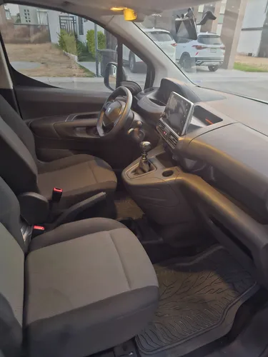 Peugeot Partner 1.2T Puretech Maxi