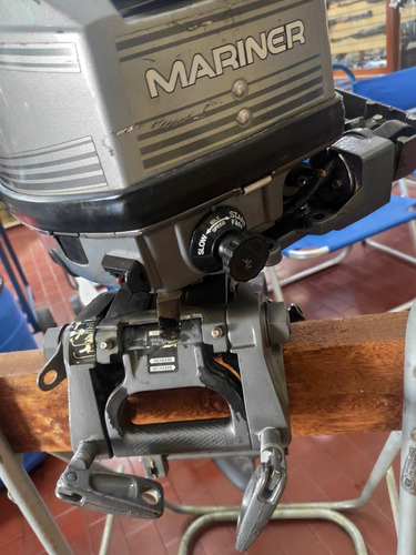 Motor De Popa Mariner 15 Hp 2 Tempos - Semi-novo