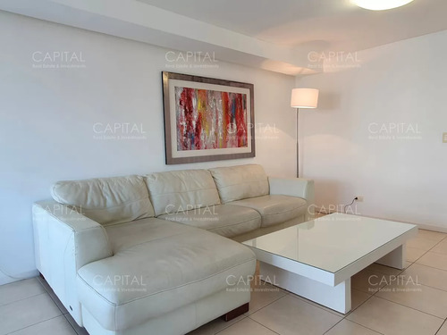 Apartamento En Venta De Tres Dormitorios, Edificio Con Muy Buenos Servicios.