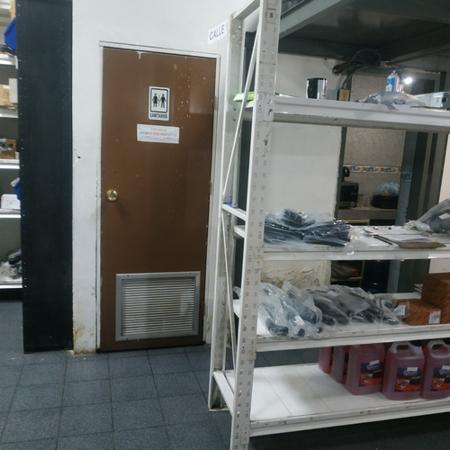 Imagen 17 de 26 de Excelente Local En Zona Muy Comercial Edificio Ormar , Área Total 296,07 M2, 2 Niveles, Planta Baja 157,46 M2 Y Mezzanina 138,61 M2, Sector Capuchino, Avenida San Martín, Caracas
